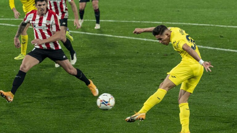 El Villarreal vol i no pot davant un Athletic molt perillós en les contres (1-1)