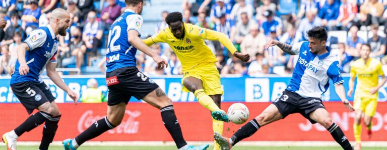 El Villarreal torna a ser derrotat en el partit previ a la cita de la Lliga de Campions a Mendizorroza (2-1)