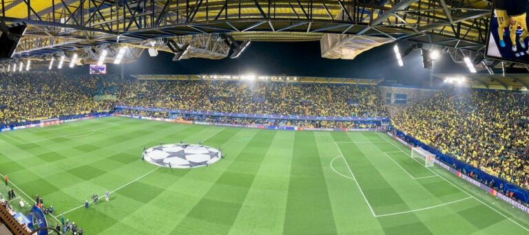 L’Estadi de la Ceràmica s’ha vestit de gala per acollir el partit contra la Juventus
