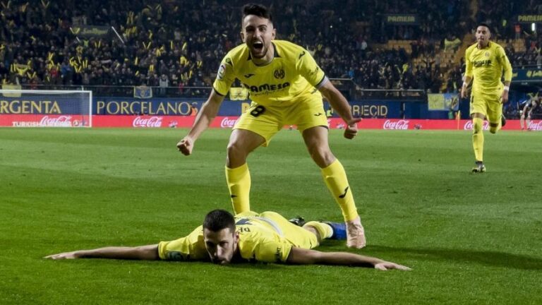 El Villarreal renaix de les seues cendres i goleja al Sevilla en un complet partit en l'Estadi de la Ceràmica (3-0)