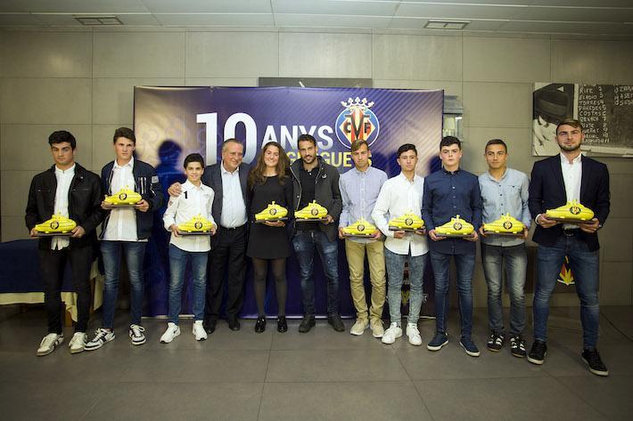 El Villarreal homenatja als canterans que fa una dècada que formen part del club