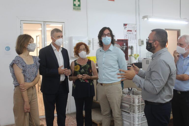 Benlloch visita ‘Dolores Cortés’ junt amb Climent i Parra