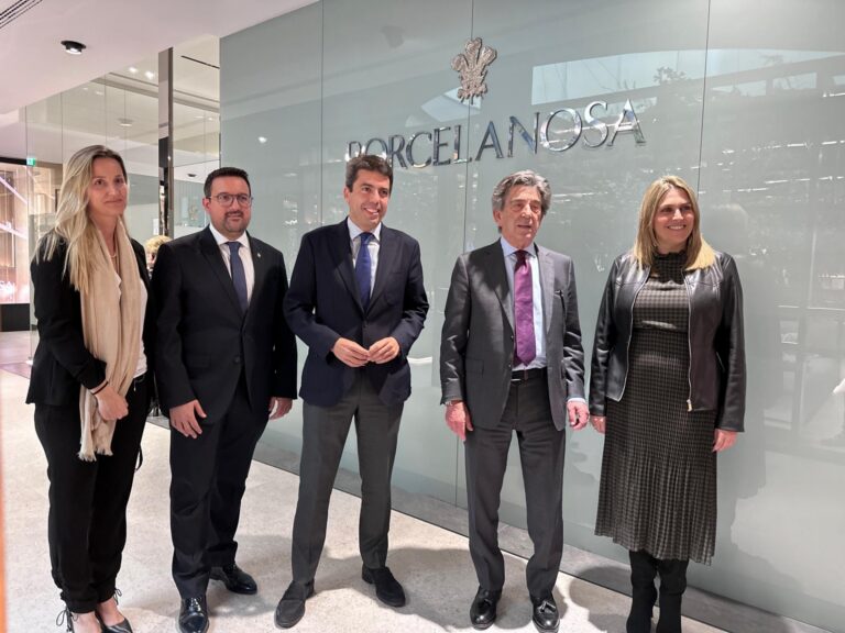 Adrián Casabó ha visitat este matí la XXIX Mostra Internacional de Porcelanosa Grupo