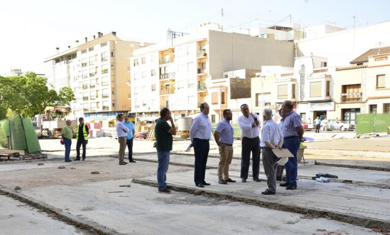 Les obres de la Plaça de El Madrigal marxen «al ritme previst» després de la demolició del Campió Llorens
