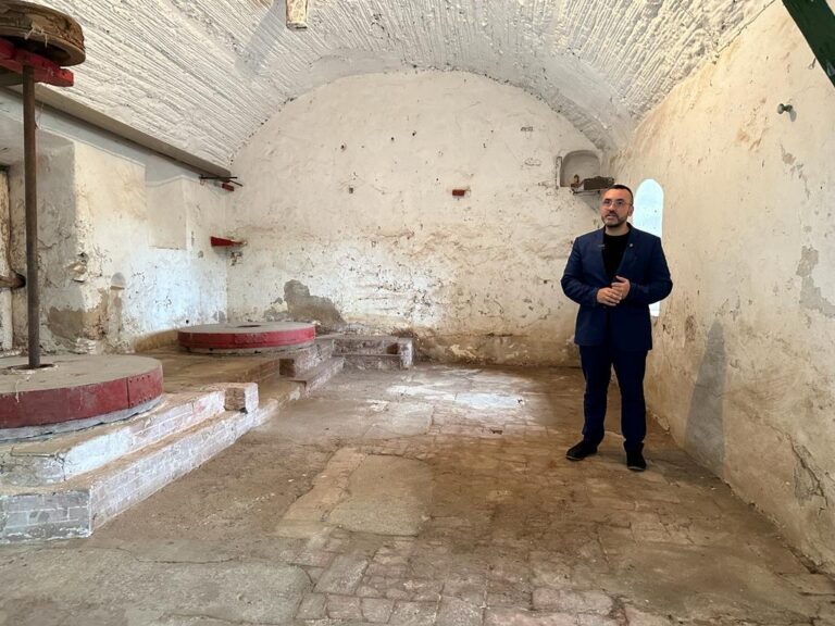 Benlloch visita el Nou Molí de Santa Sofía per explicar el projecte Vila-real Connexió Millars