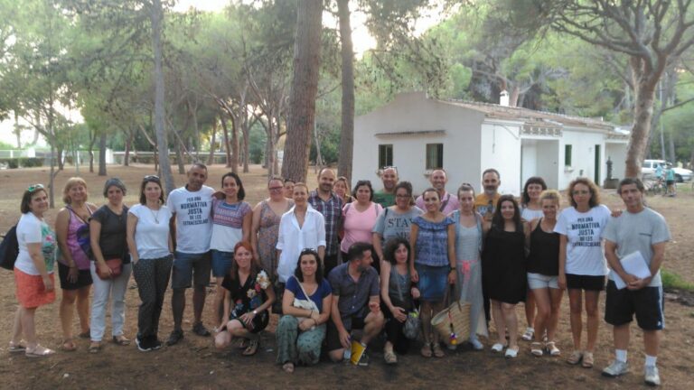 Les Ampa estudien vies judicials per aturar la resolució d'activitats extraescolars