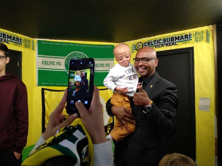 L'Associació de Pares i Mares de xiquets amb càncer rep 1.735 euros de la Cèltic Submarí