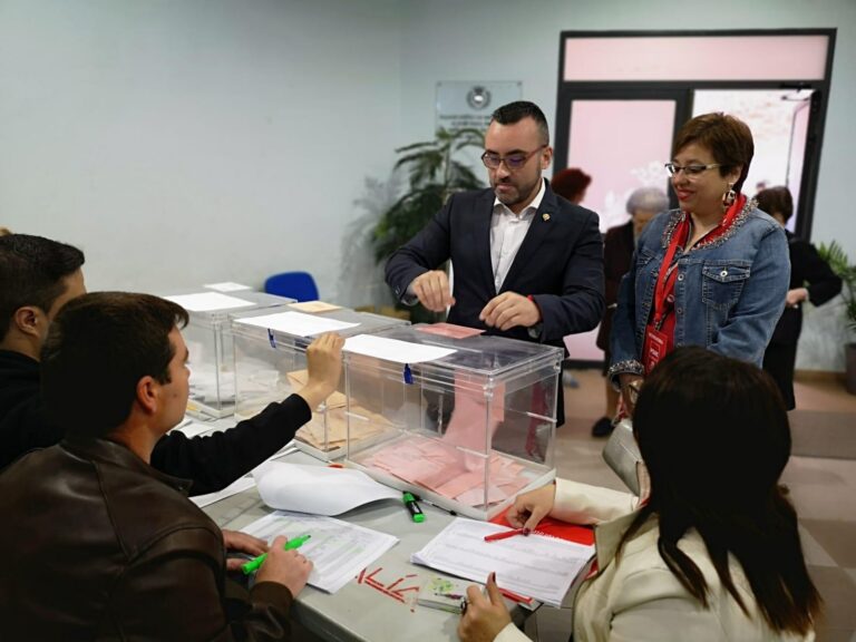 Benlloch celebra que ahir va guanyar la democràcia i la participació i alerta que el PP podria arribar a desaparèixer