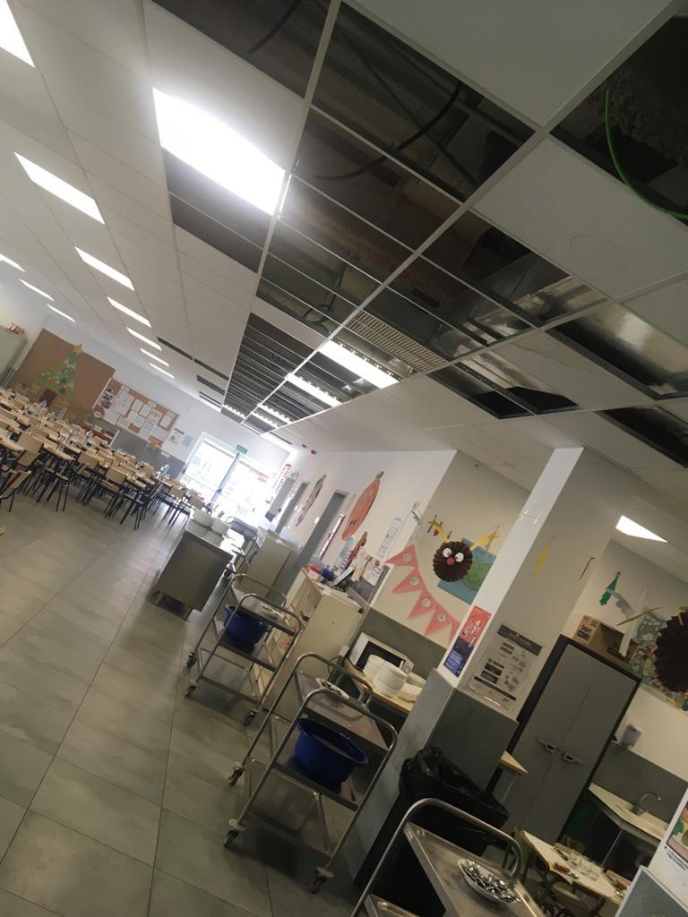 En marxa les obres del José Soriano amb la substitució de més de 2.200 m² de sostre per a acabar amb les goteres