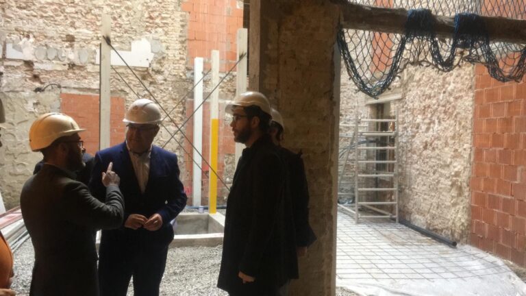 L'obra del Gran Casino avança i estarà llest en maig per a impulsar la vida social i dignificar l’atenció ciutadana