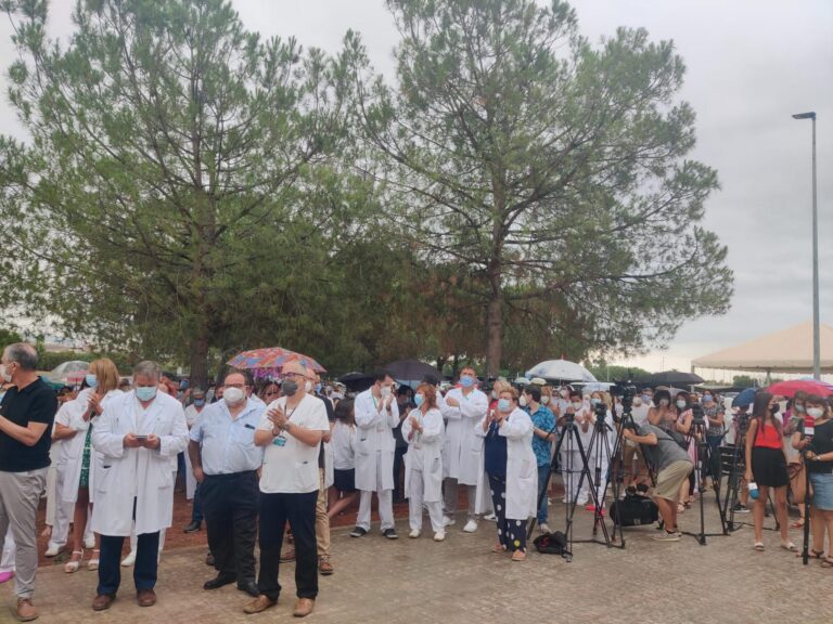 El personal de l’Hospital la Plana s’uneix contra l’ús de l’ozonoteràpia
