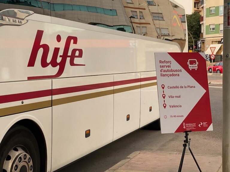 L'autobús Castelló- Vila-real – València amplia freqüències amb bons de transport econòmics