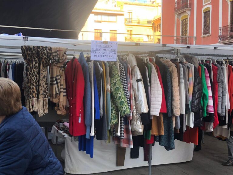 Malestar entre els venedors ambulants de Vila-real per la cancel·lació del mercat el dia 5 de gener