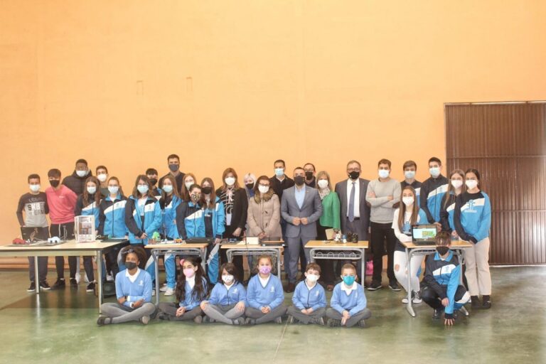 Arranca ‘La UNED aprende en tu cole’ en Fundación Flors