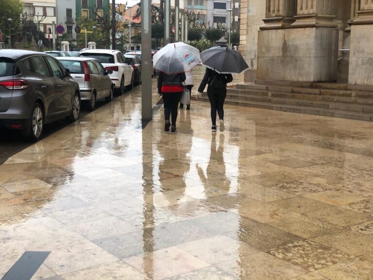 Persisteix la pluja a Vila-real de forma més dèbil i continuara fins al cap de setmana