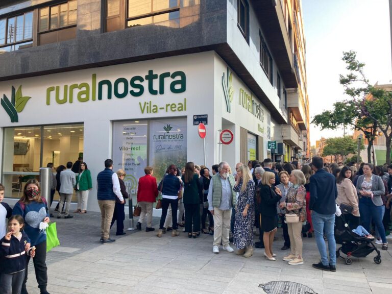 Multitudinària estrena de la nova sucursal de Ruralnostra a Vila-real