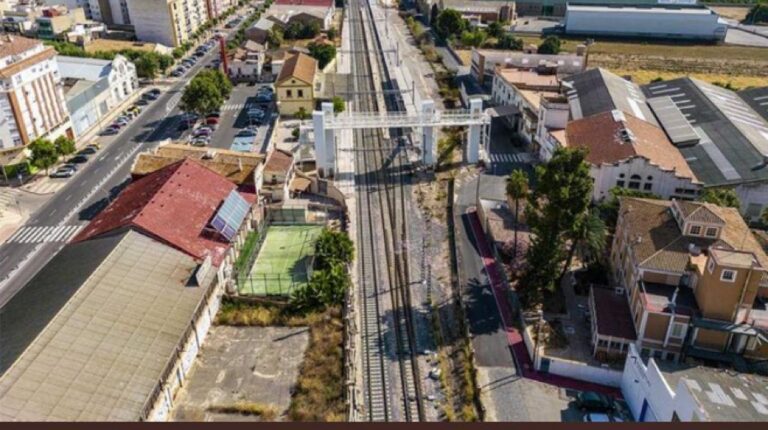 Vila-real aprova per unanimitat soterrar les vies del tren