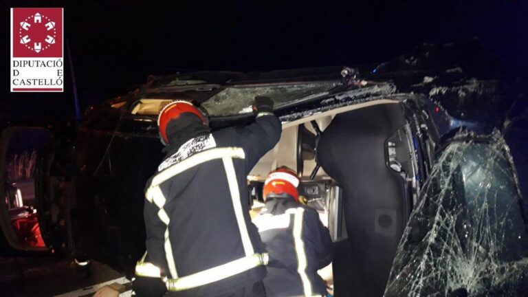 Tres ferits en un accident entre dos turismes en l'AP-7 a l'altura de Vila-real