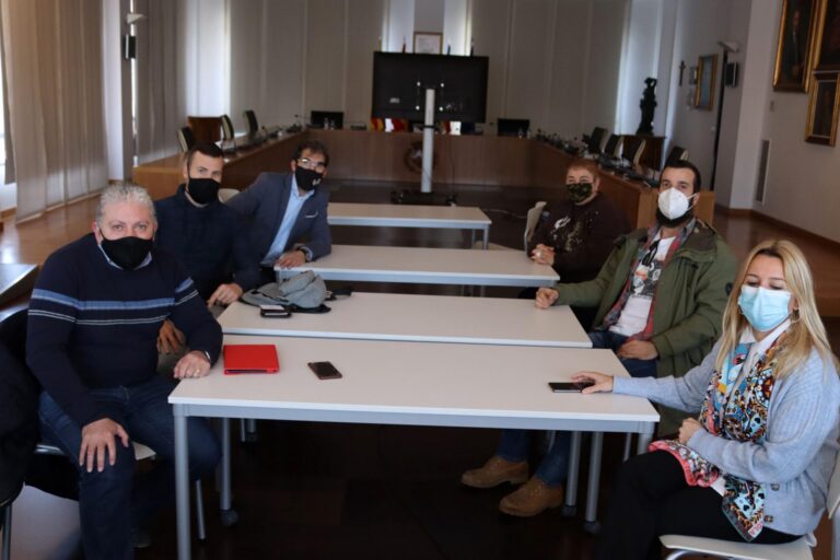 Sis agents recorreran zones sensibles els pròxims dies per a informar de les restriccions sanitàries