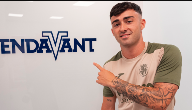 El Villarreal CF presenta oficialment Alberto Moleiro hui