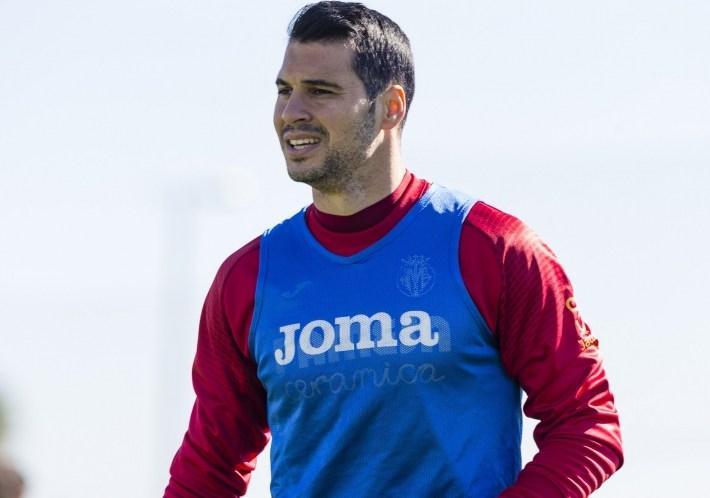 Andrés Fernández torna huit mesos després: “Tenia moltes ganes que arribara aquest dia”