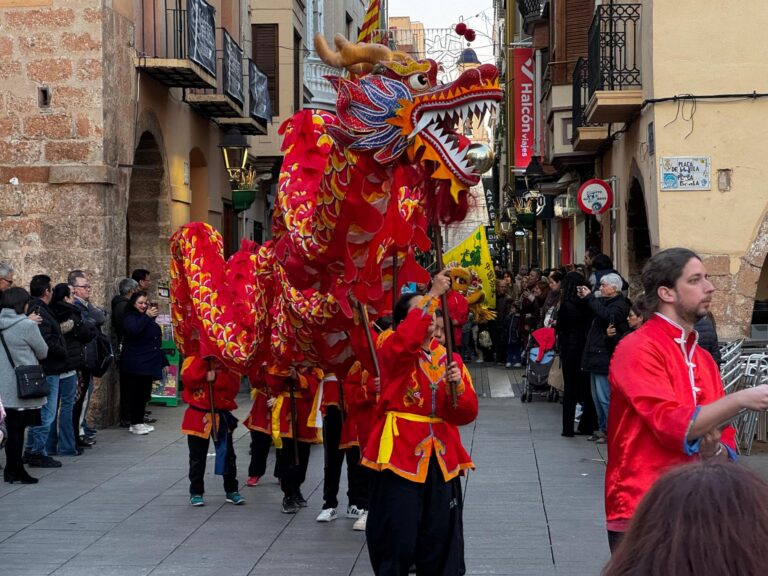 Vila-real celebra l’Any Nou Xinés amb una festa plena de cultura i tradició