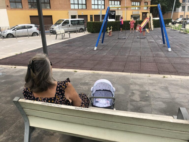 Com passen l'estiu els avis i els seus nets a Vila-real?