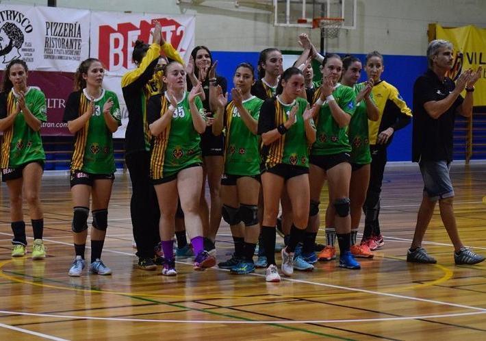 La Federació d'Handbol de la Comunitat premia al Villarreal pel seu suport a l'esport autonòmic