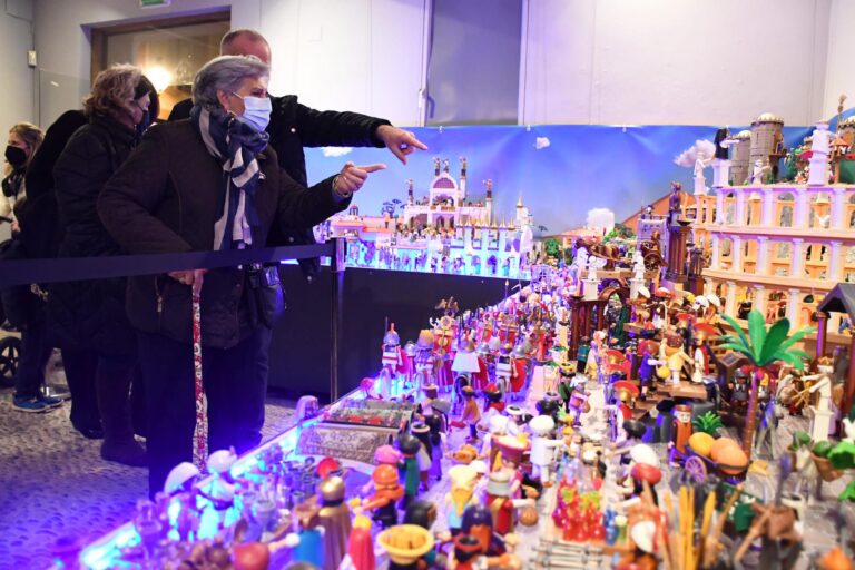 Vila-real inaugura el betlem monumental de Playmobil