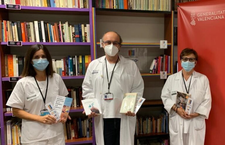 L'Hospital la Plana incorpora quatre llibres LGTBI