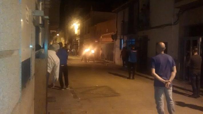 El bou embolat d’anit se salda amb dos ferits, un per cremades i altre per ferides d'asta