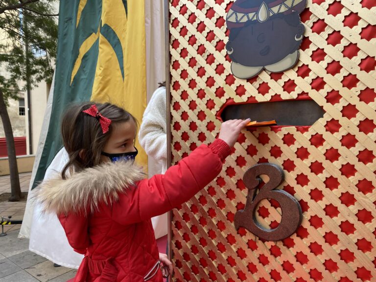 Instal·lat durant el dia de hui i demà el punt de recollida de cartes per a SSMM els Reis d’Orient 