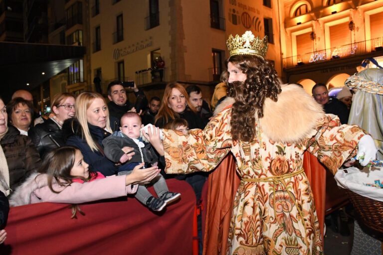 Tornen els Reis Mags a Vila-real amb molta màgia i pocs canvis