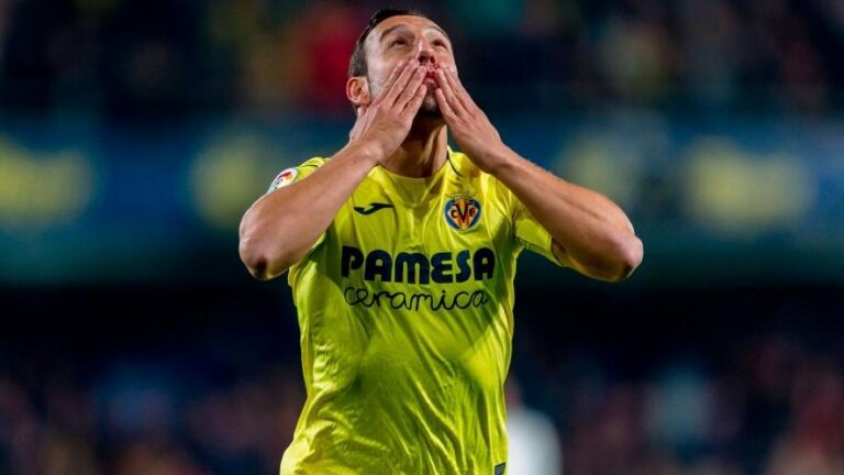 Santi Cazorla diu que ara no és el moment de pensar en el seu futur"