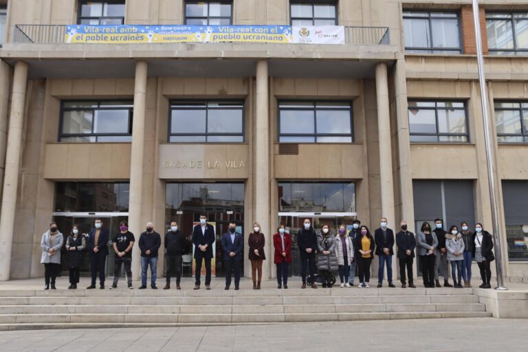 Vila-real se suma als cinc minuts de silenci pel poble ucraïnés