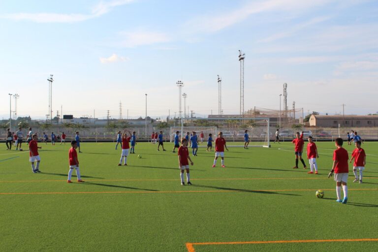 La CME obri les seues portes a mil joves futbolistes a l'espera de la inauguració oficial