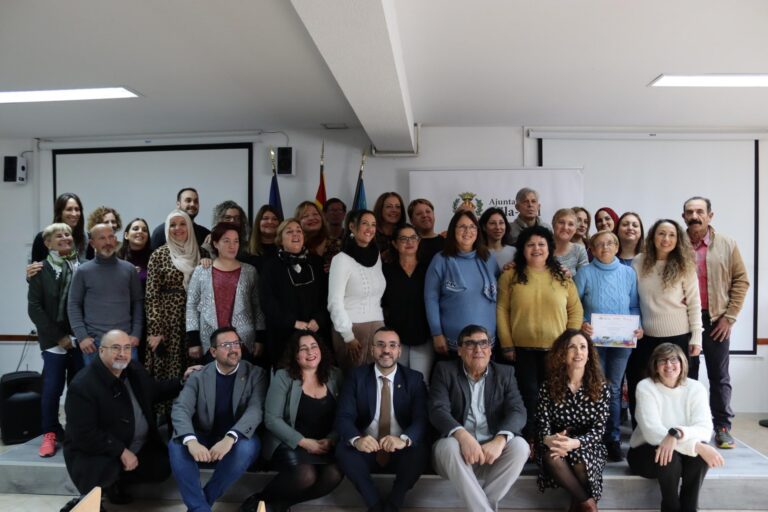 El taller d’ocupació forma una trentena de veïns de Vila-real