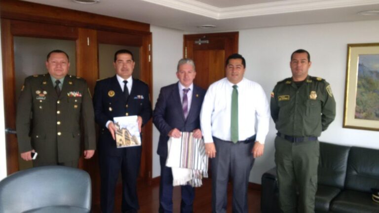 Serralvo i la Policia Local participen a un congrés a Colombia