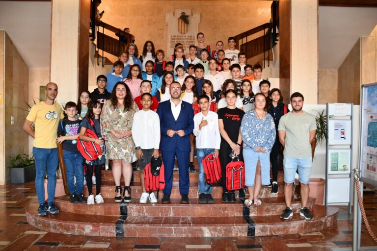 Benlloch i Caravaca presideixen la constitució del Consell de Xiquets i Xiquetes d’aquest curs