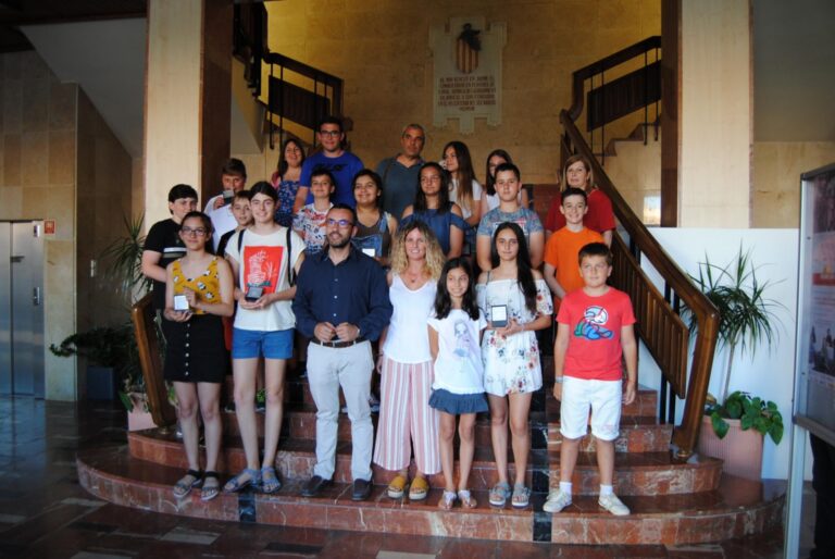 Els membres més veterans del Consell de Xiquets i Xiquetes s’acomiaden amb l'exposició dels resultats del curs