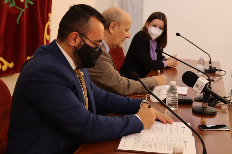 Vila-real compromessa amb la llengua: oferta formativa, cultural i esportiva en valencià