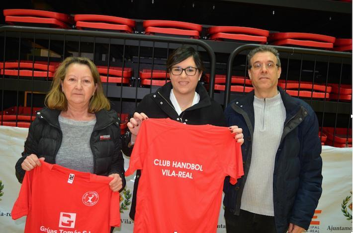 L'equip d'handbol presenta 'El CH Vila-real obri fronteres' per a les famílies acollides