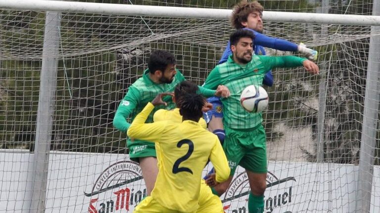 El Villarreal B no pot traure res positiu a Cornellà però segueix a la primera posició