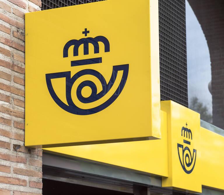 UGT i CCOO reivindiquen amb protestes la falta de personal de Correus a Vila-real