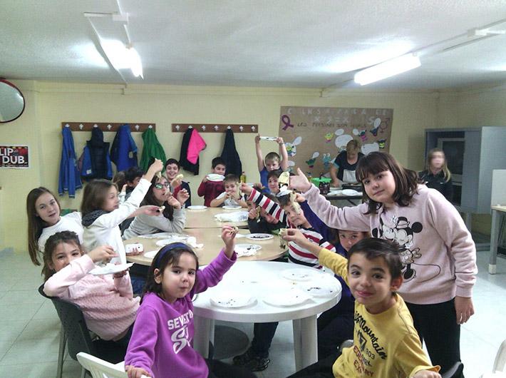 Els xiquets i xiquetes de cinc a 12 anys gaudiran del 'Taller de cuina de mercat' 