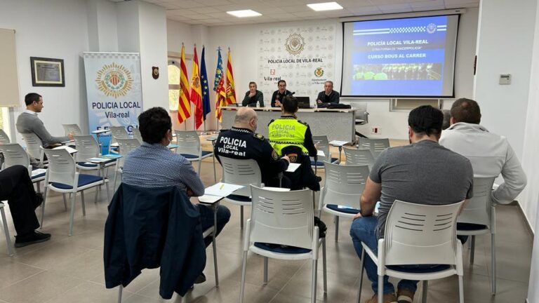 Vila-real es prepara per als bous al carrer amb una formació sobre el director taurí