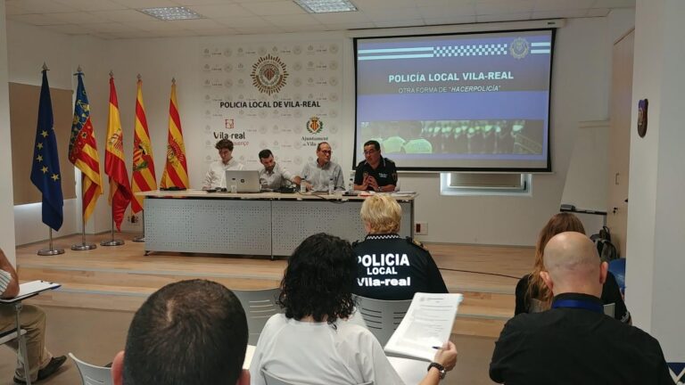 La Policia Local imparteix el curs 'Gestionar les emocions per a ser més feliç’ per a agents