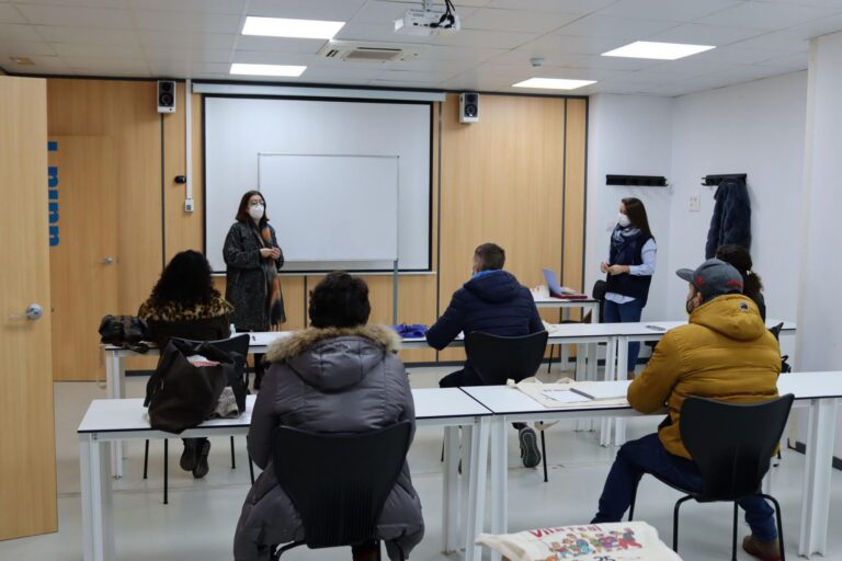 Arranca el curs de valencià per a nouvinguts a l’Espai Jove amb totes les mesures de prevenció per la covid