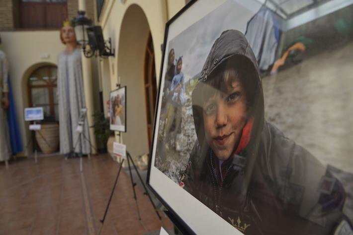 Vila-real inaugura l'exposició fotogràfica 'Derechos de una infancia refugiada: Reconstruir la niñez'