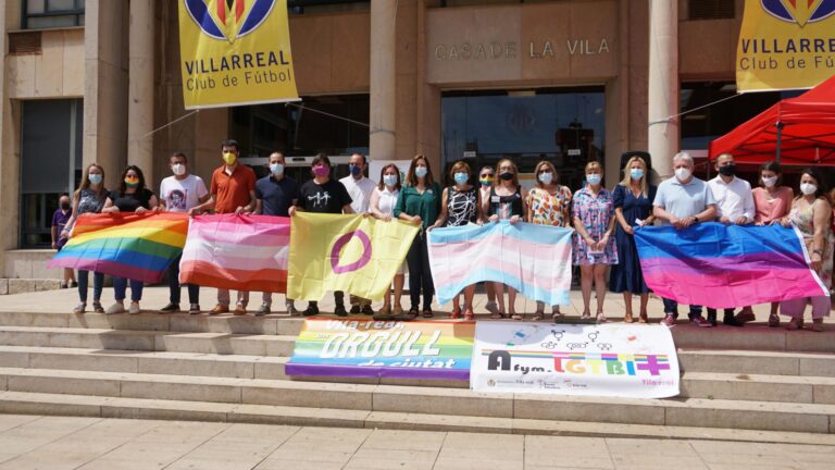 Vila-real reivindica els drets del col·lectiu LGTBIQ+ i la seua plena integració
